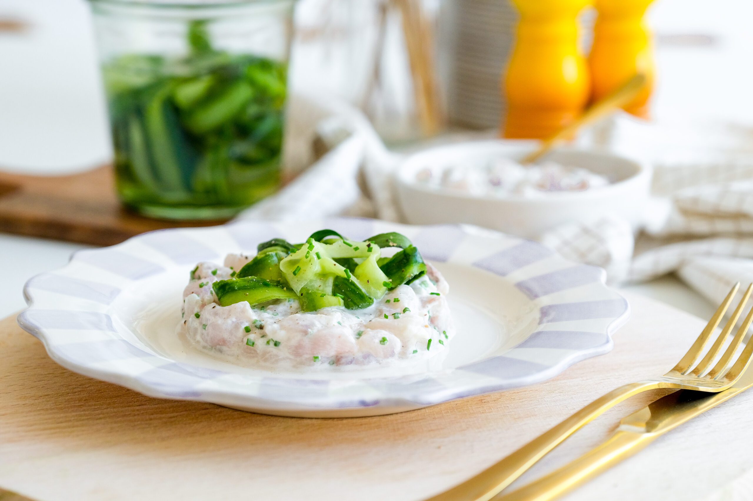 Tartaar van rode poon met zoetzure komkommer